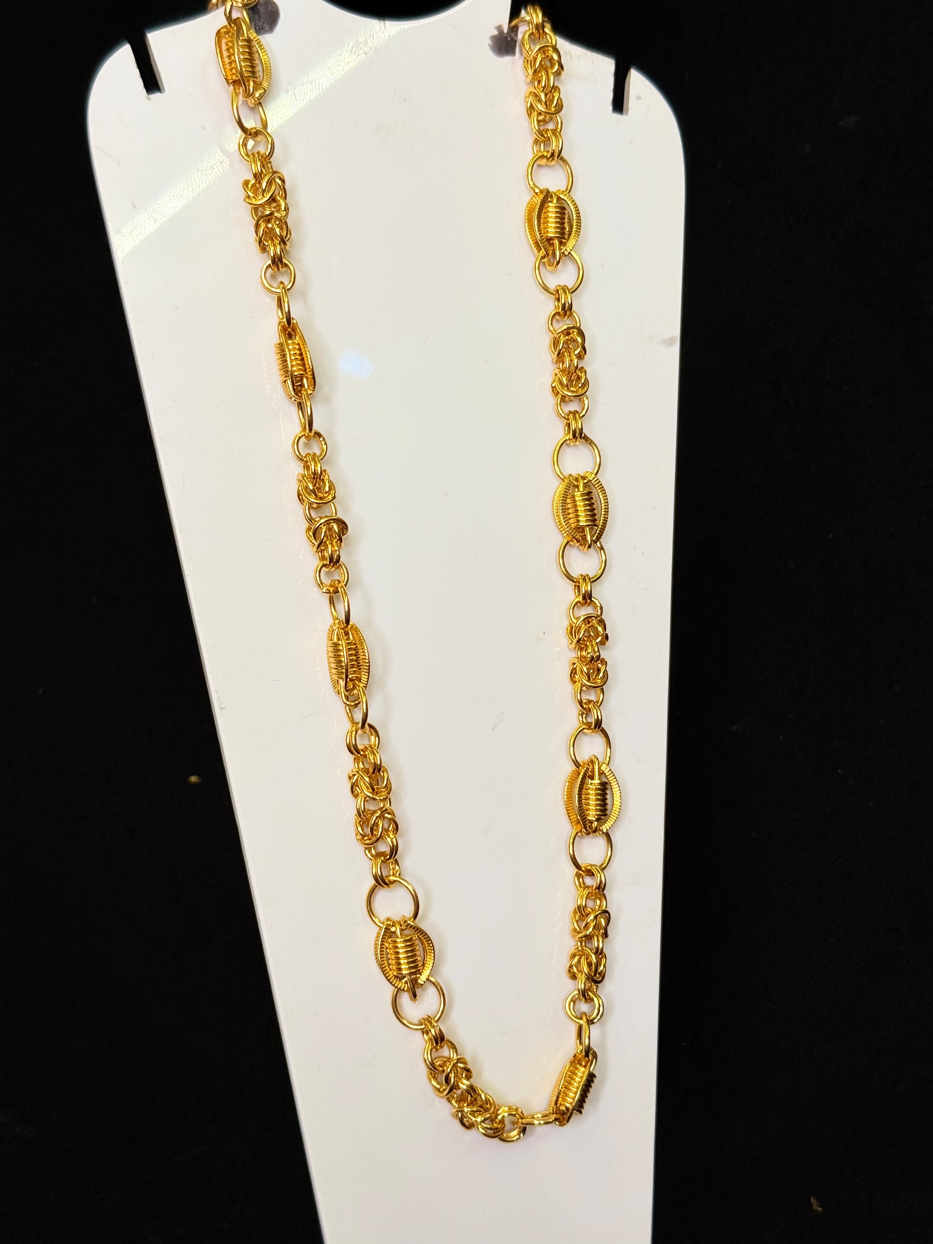 GOLDEN CLASSY MENS CHAIN