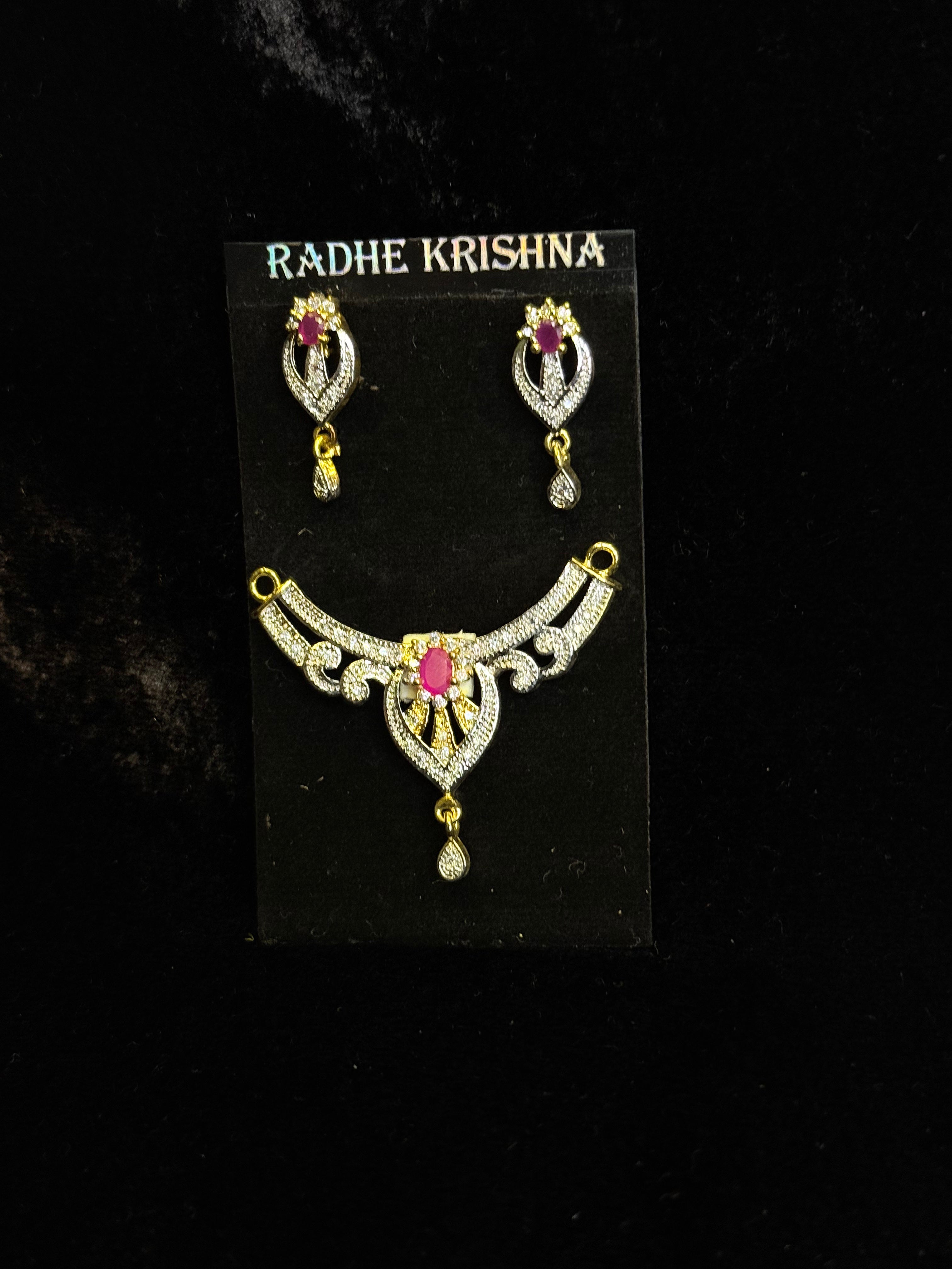 Pendant Earring Set