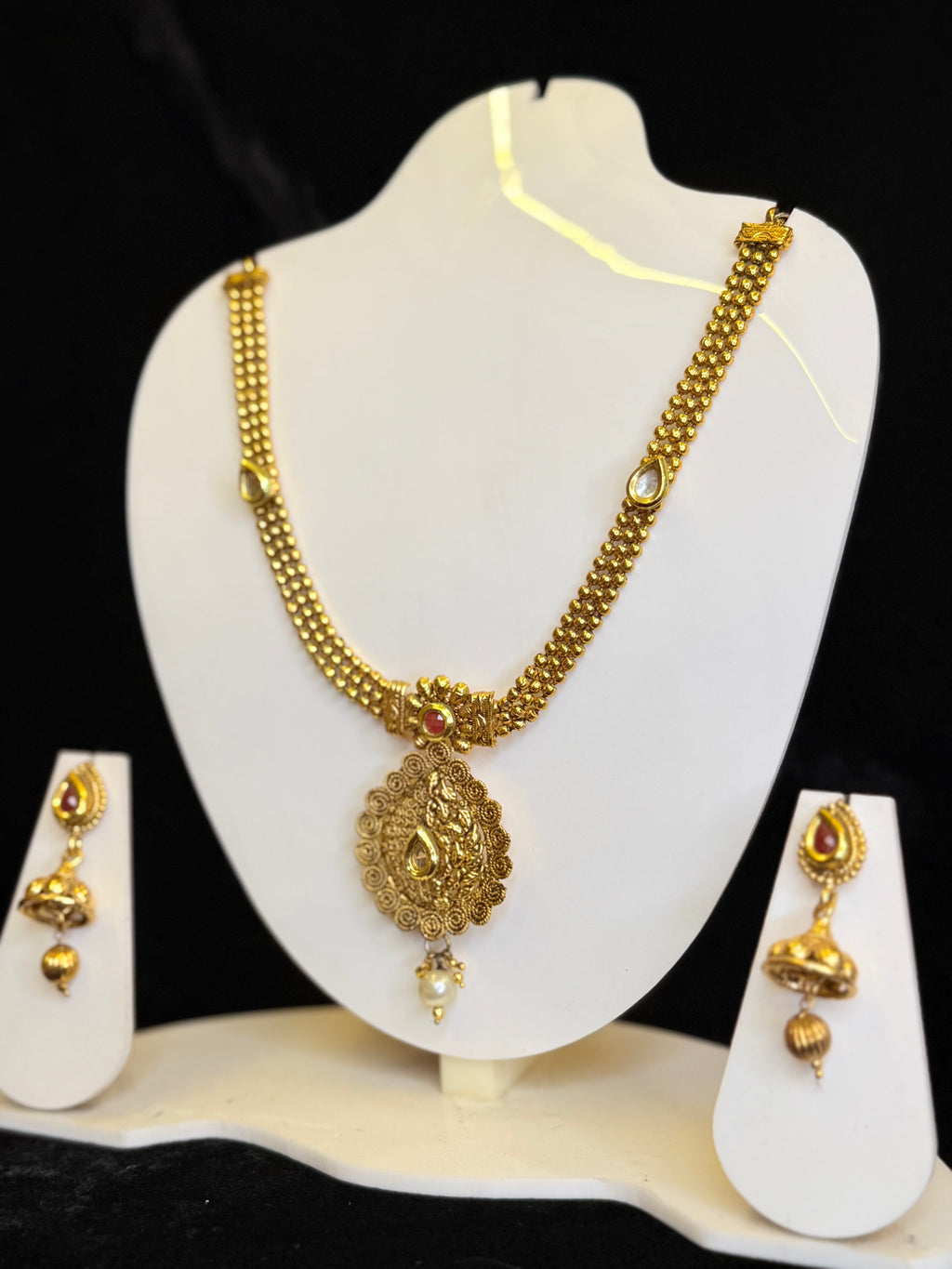 Micro jewellery necklace set