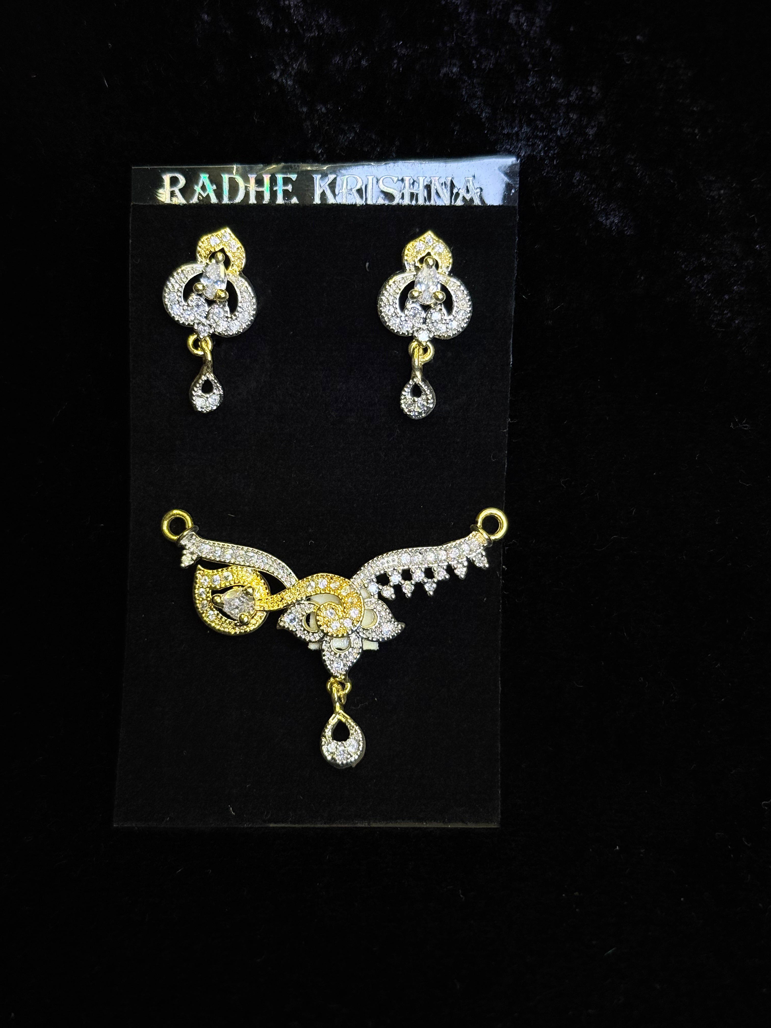 Pendant-earring set