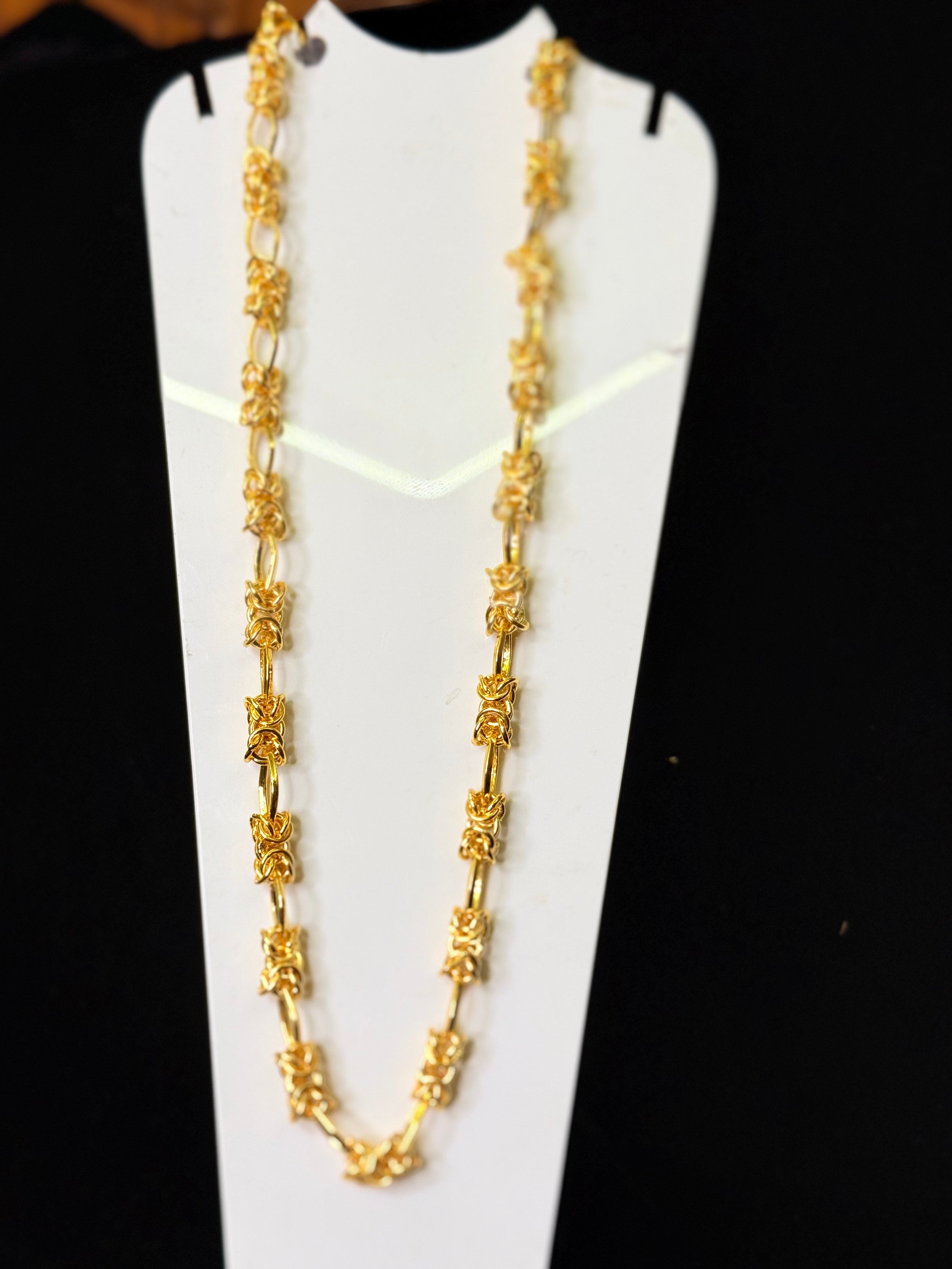 GOLDEN CLASSY MENS CHAIN