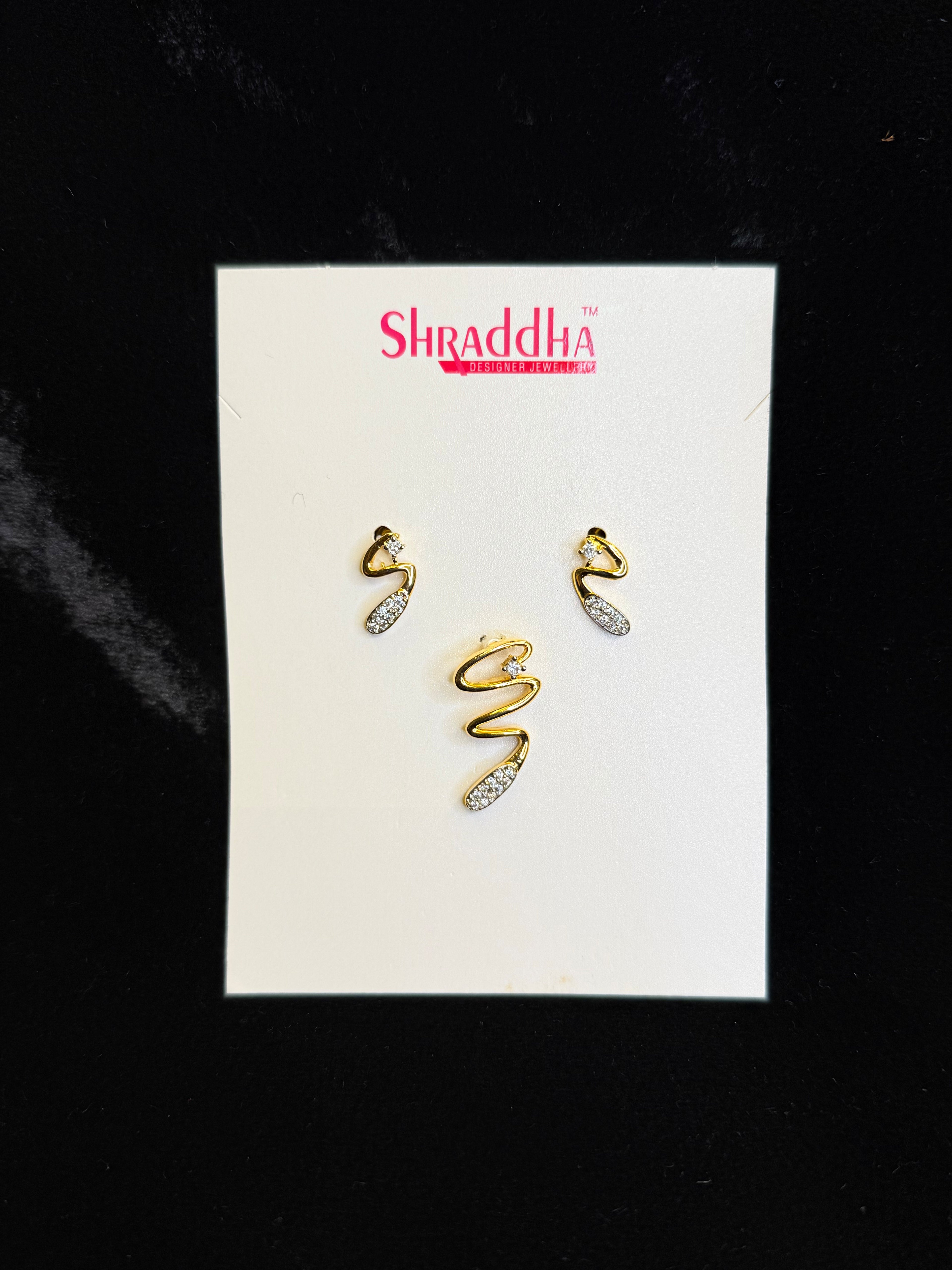Pendant-earring set