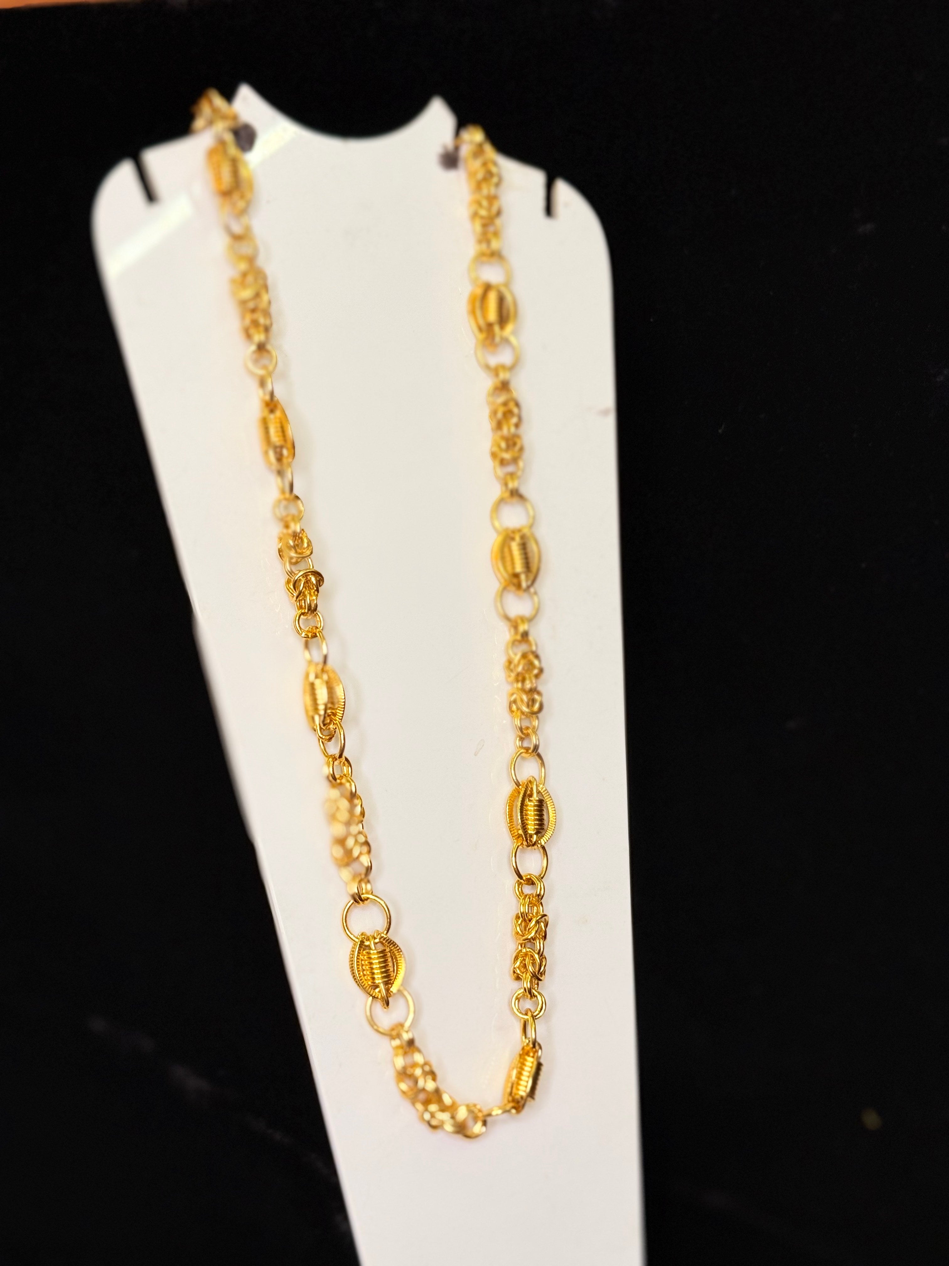GOLDEN CLASSY MENS CHAIN