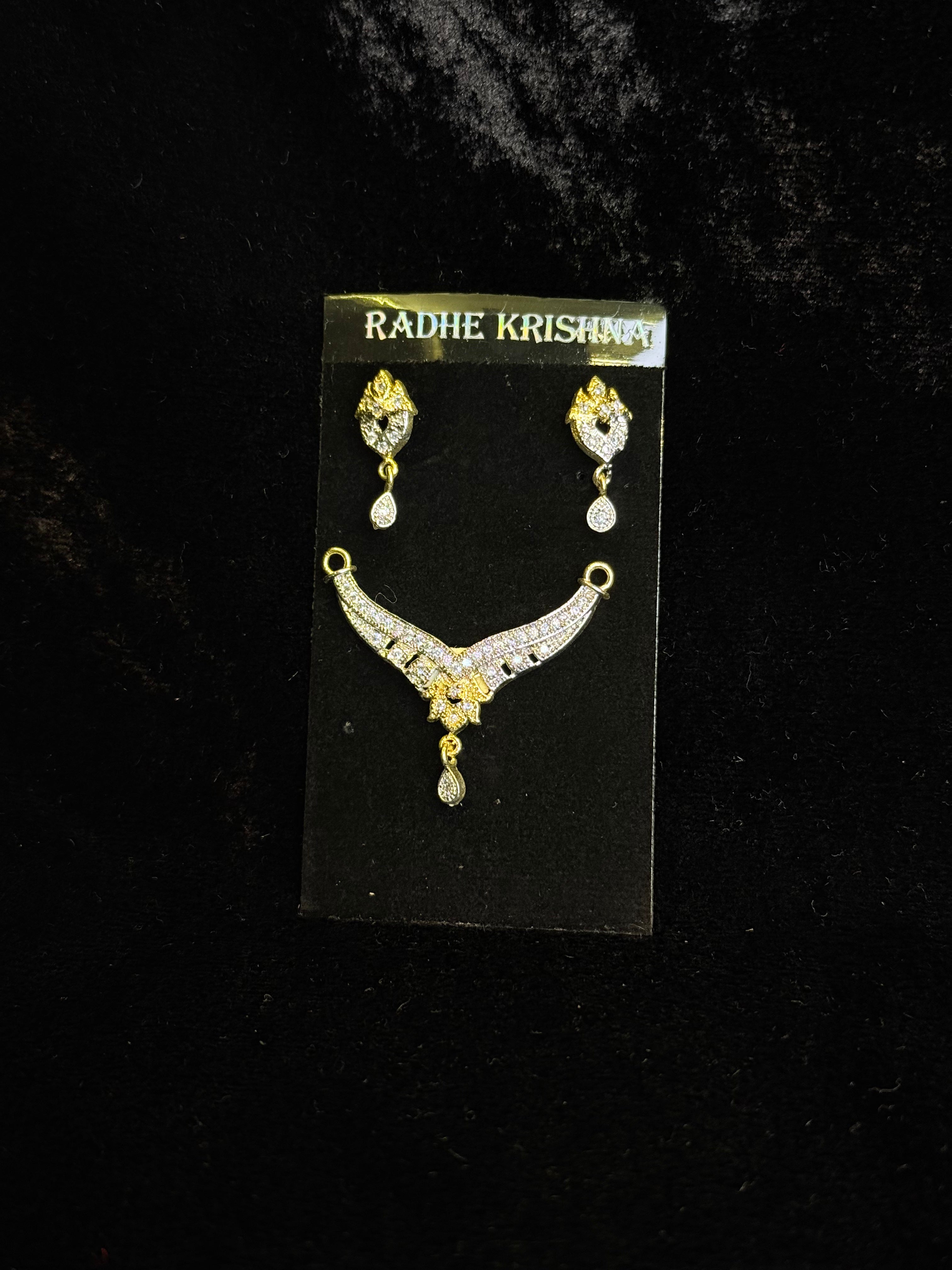 Pendant-earring set