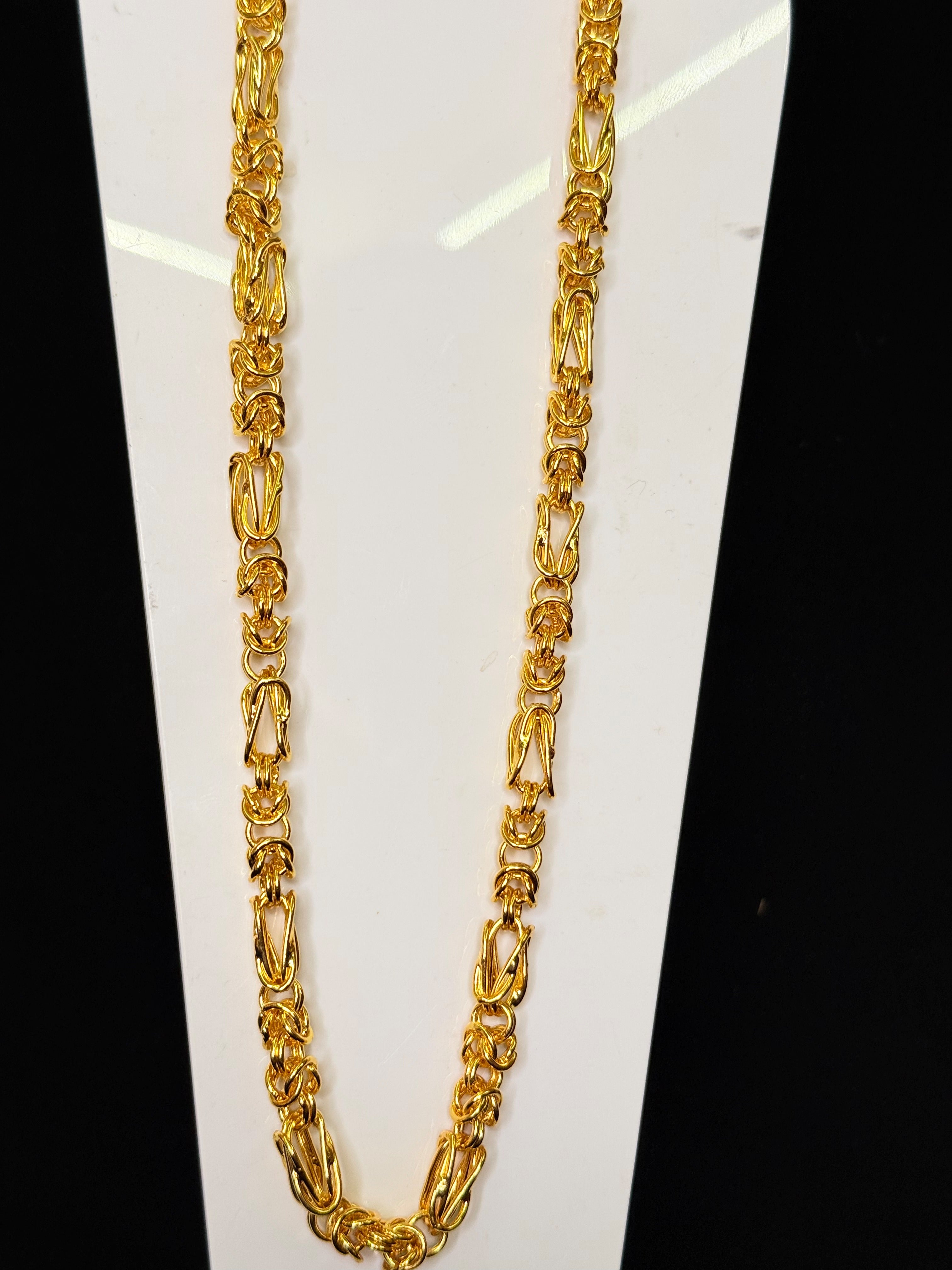 GOLDEN CLASSY MENS CHAIN