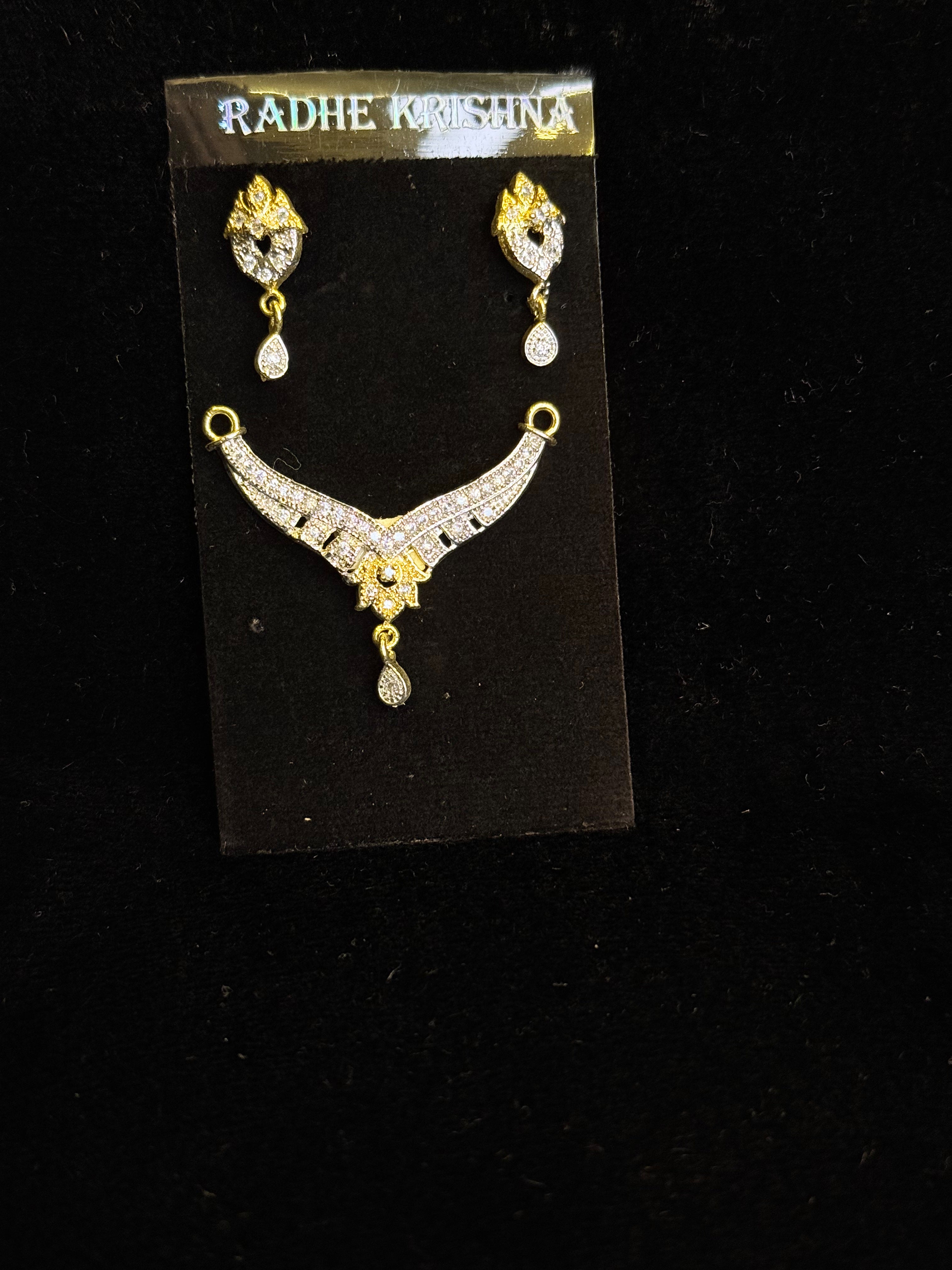 Pendant-earring set