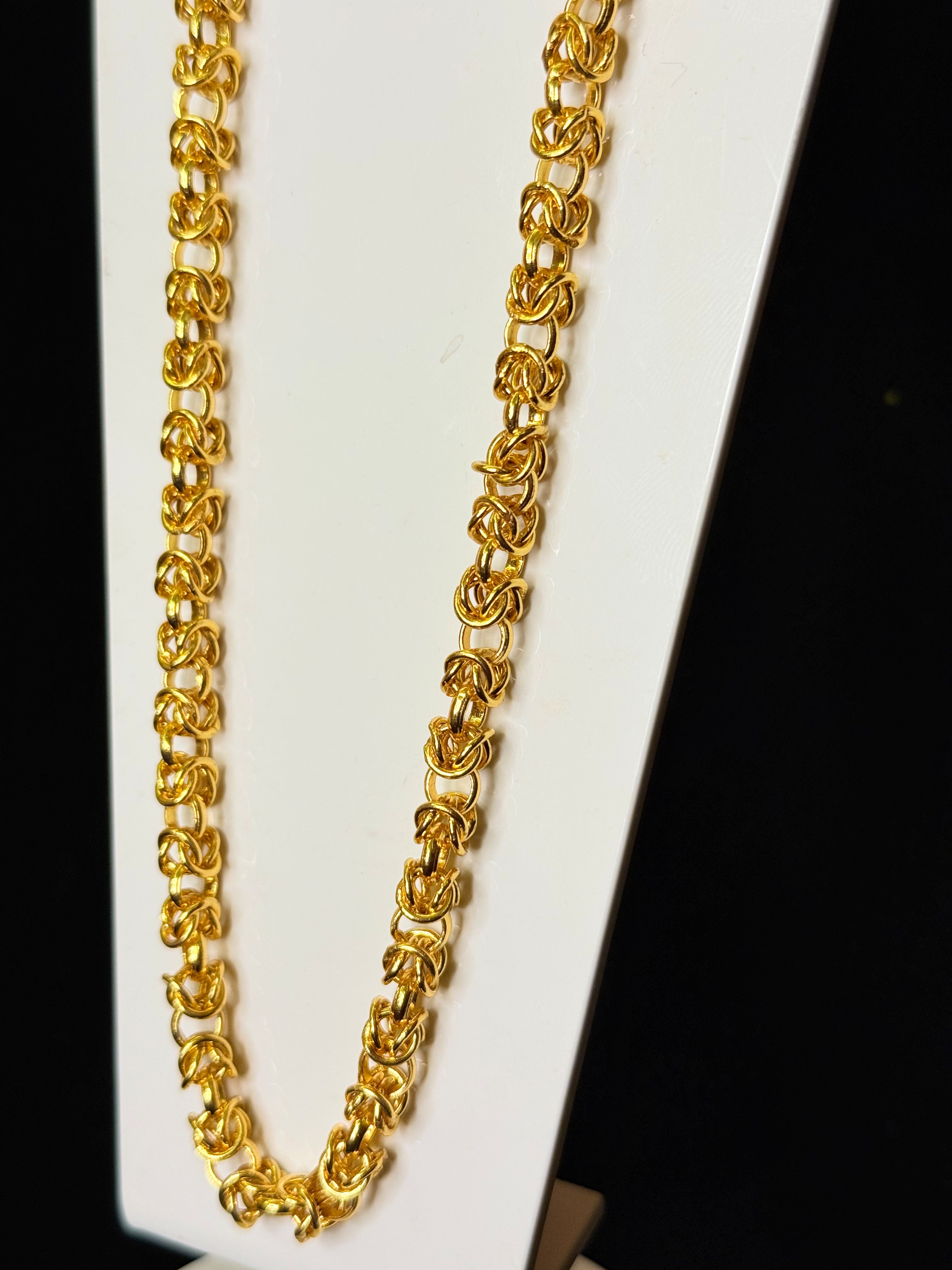 GOLDEN CLASSY MENS CHAIN